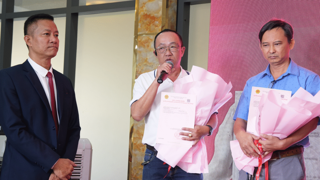 Khách hàng cam kết luôn đồng hành cho những dự án chuẩn chỉnh về pháp lý như Sài Gòn Land 2